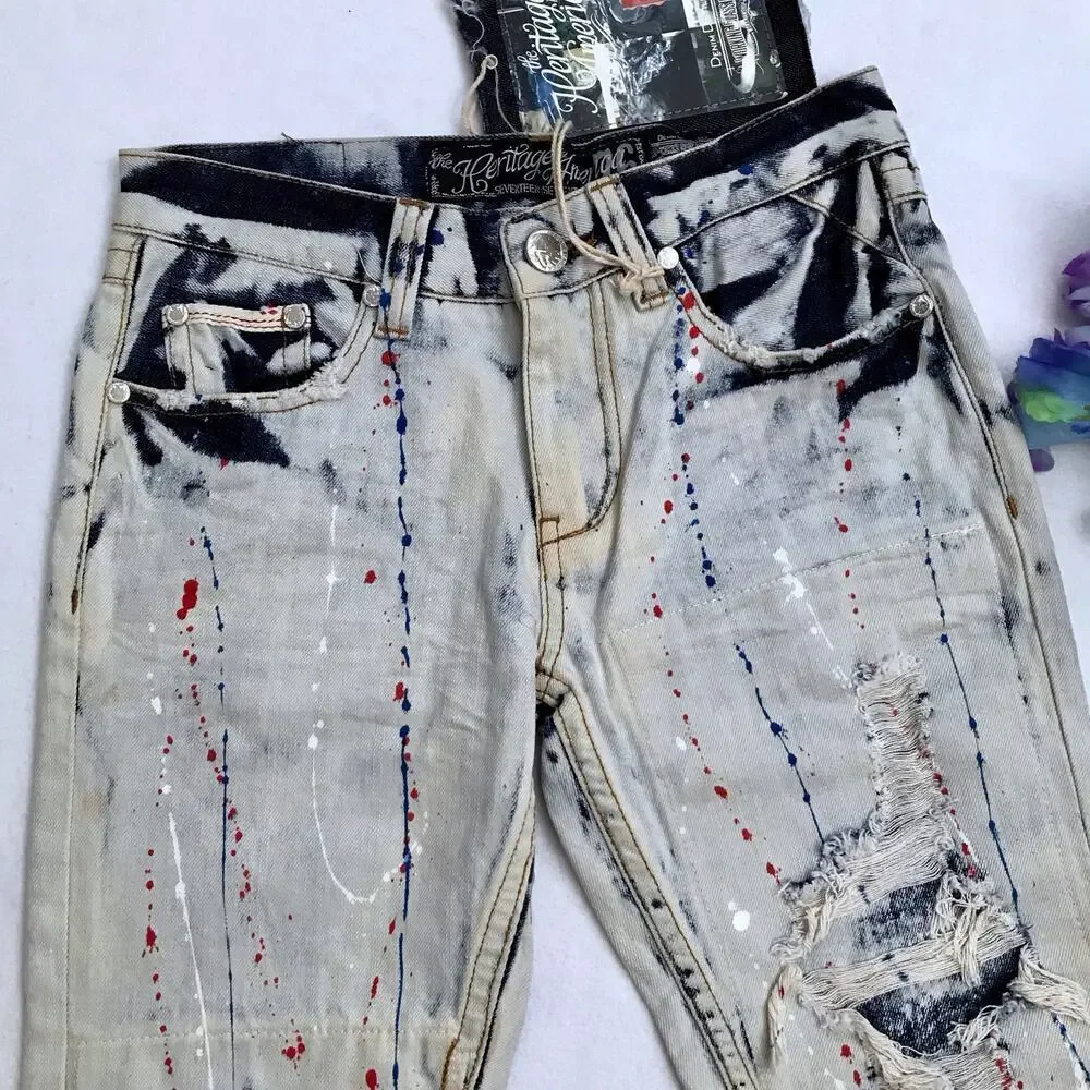 Heritage America NWT Light Wash Distressed Crop Jeans Women 6 *See Description*